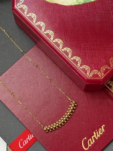 سلسال كارتييه ذهبي