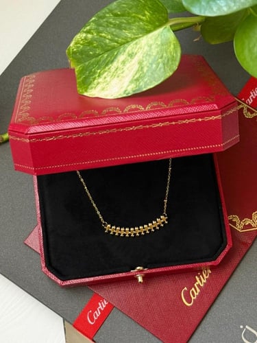 سلسال كارتييه ذهبي