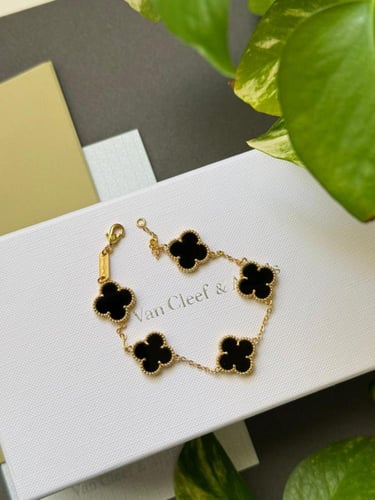 اسورة فان كليف