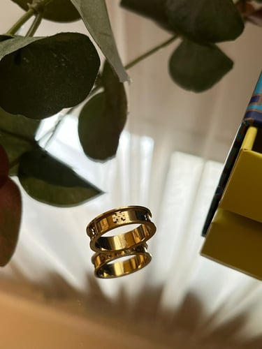 خاتم توري بورش