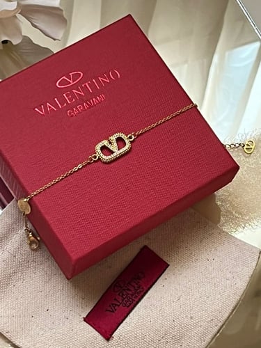 اسورة فلنتينو