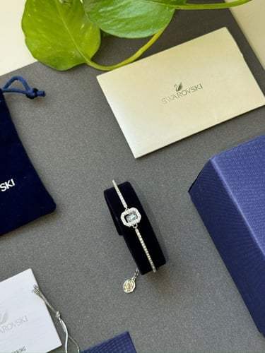 اسورة سوارفسكي