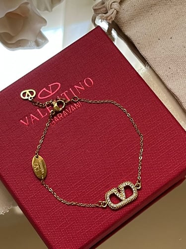 اسورة فلنتينو