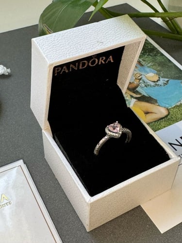 خاتم باندورا