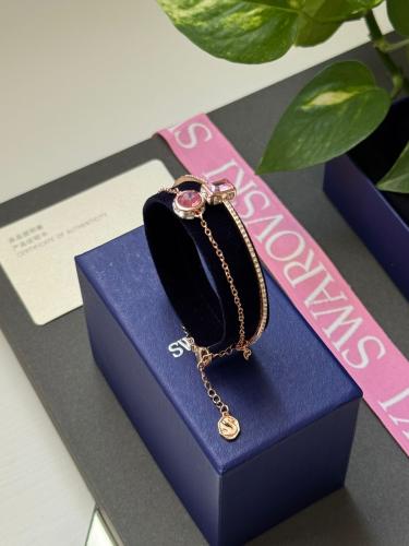 اسورة سوارفسكي