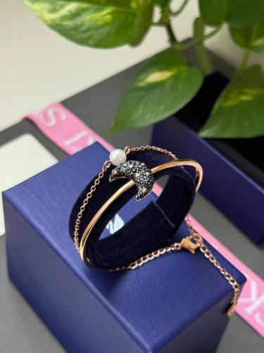 اسورة سوارفسكي