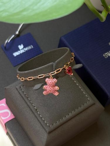 اسورة سوارفسكي