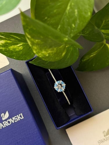 اسورة سوارفسكي