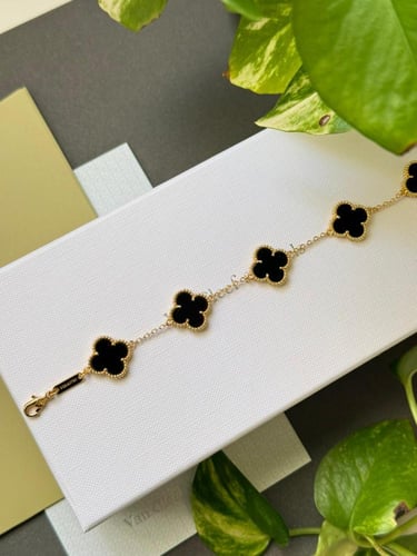 اسورة فان كليف