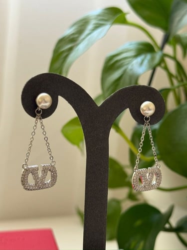 حلق فالنتينو