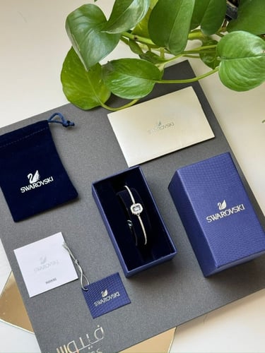 اسورة سوارفسكي