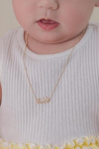 قلادة بالاسم زركون باللؤلؤ