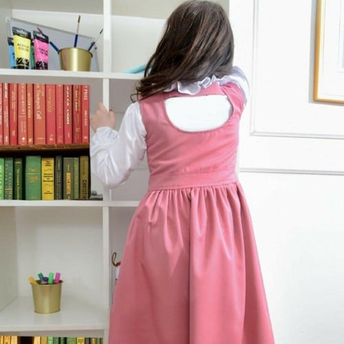 مريول مدرسي وردي