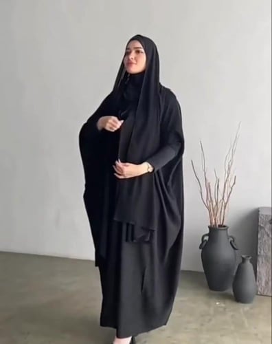 عبايه الحج والعمرة من لؤلؤةالمملكة