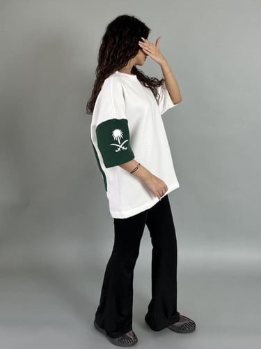 اوفر سايز تيشرت The club سعودي