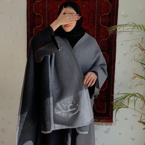 سكارف رمادي