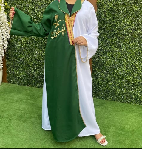 بشت نسائي اليوم الوطني