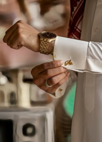 طقم سبحة وكبك بتصميم فخم بالاسم