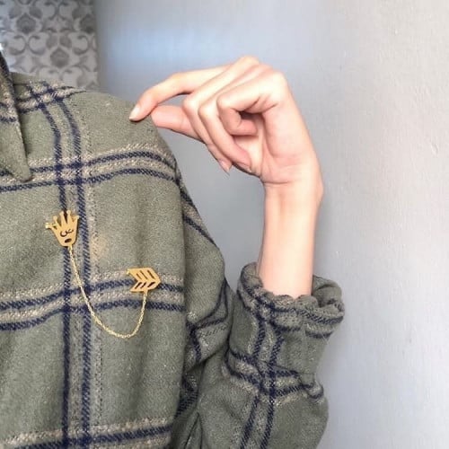 بروش نسائي بالاسم