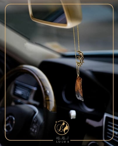 تعليقه عود للسيارة بالاسم