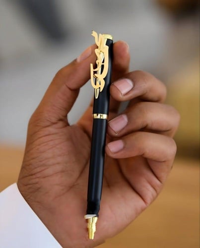 قلم رجالي بالاسم انيق