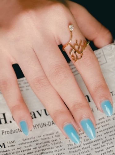 خاتم مطلي بالذهب نحت الاسم حسب الطلب