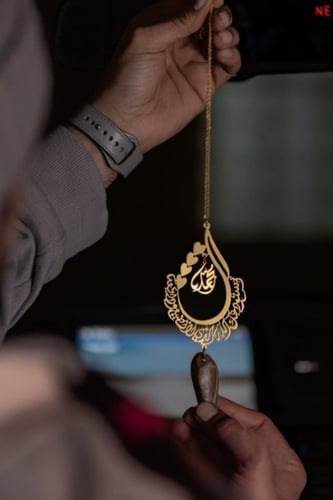 تعليقة بشكل قطرة يدويه مع كسرة العود