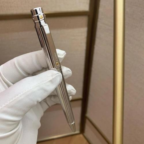 قلم كارتيه سانتوس مخطط