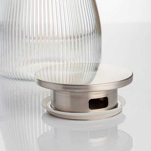 ابريق ماء مع أكواب