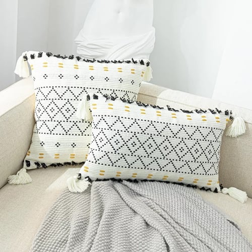 مخدة مستطيلة