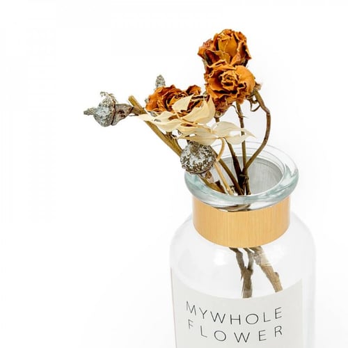 فازة مع ورد