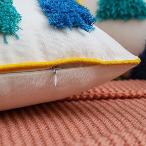 مخدة مستطيلة