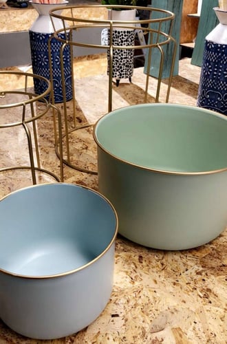 مركن حديد مرتفع