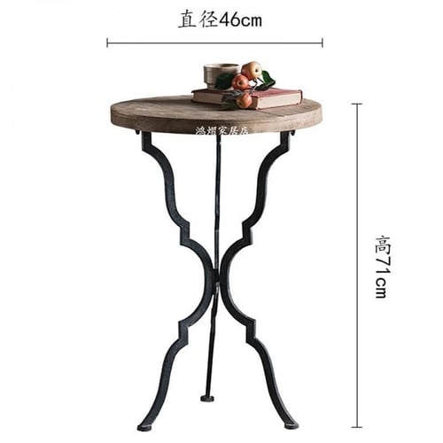 طاولة خشبية