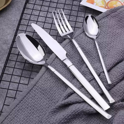 طقم أدوات تناول الطعام