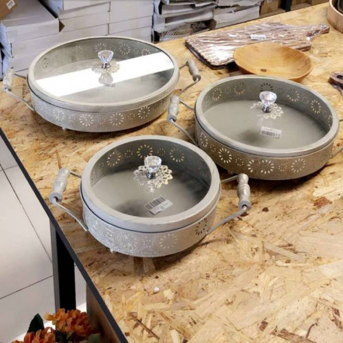 صينية تقديم بغطاء