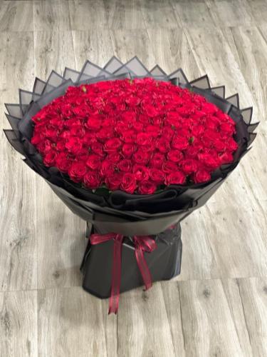 باقه أجمل من الحِلم 200 ورده RY086