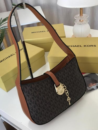 شنط مايكل كورس