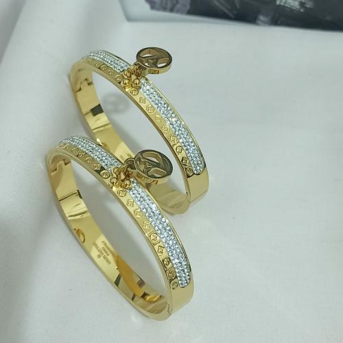 أسوارة نسائية ماركة لويس فيتون Louis vuitton