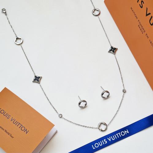 سلسال لويس فيتون