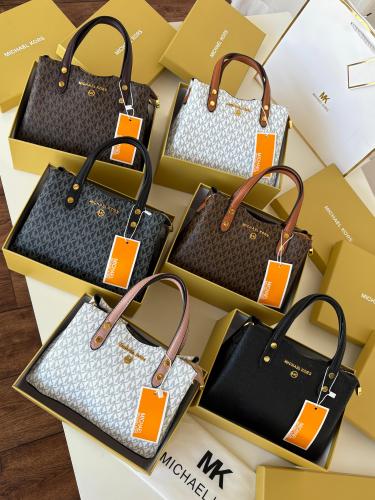 شنط مايكل كورس