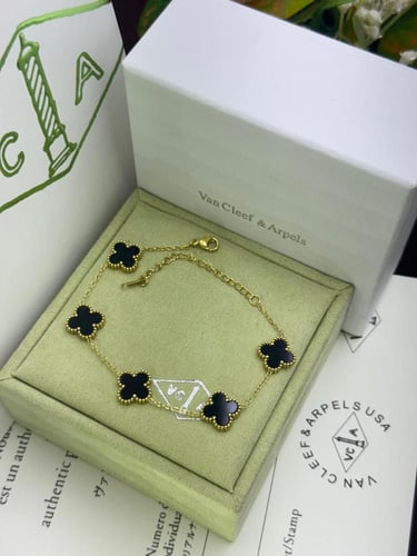 اسوارة ماركة فان كليف1111