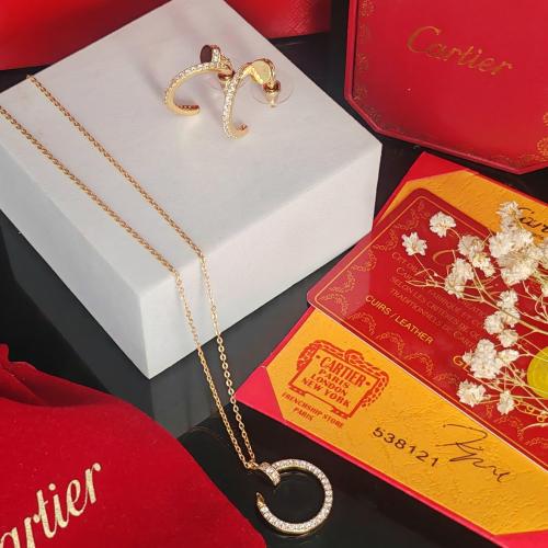 سلسال كارتير مع الحلق