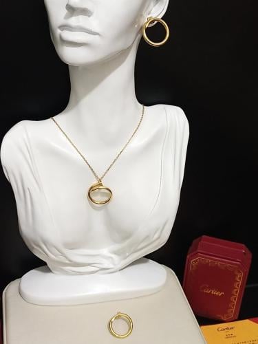 سلسال كارتير مع الحلق
