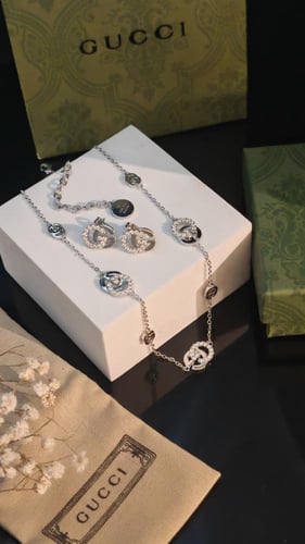 سلسال قوتشي مع الحلق