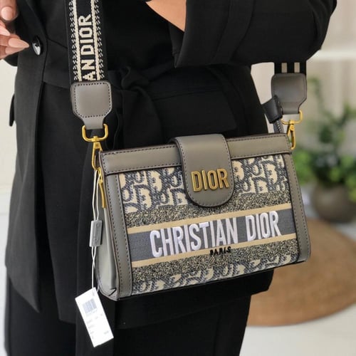 شنطه ماركة ديور