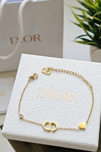 اسوارة ماركة ديور