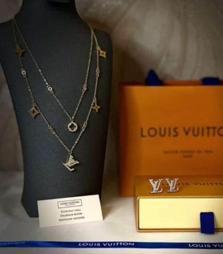 سلسال لويس فيتون