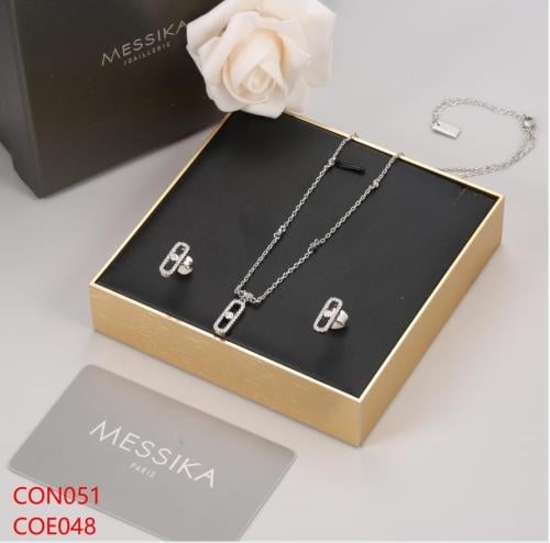 سلسل وحلق ماركة ميسيكا