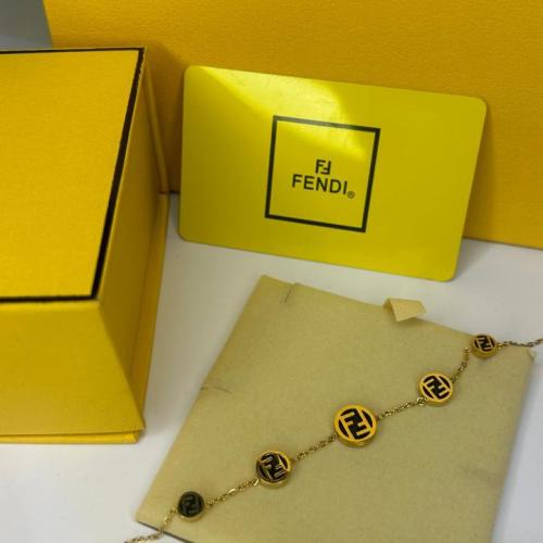 اساور ماركة فندي Fendi